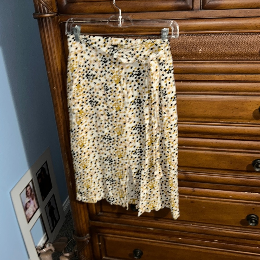 Mossimo midi skirt - small size